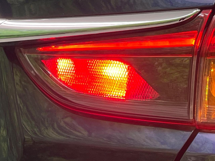 2015 Mazda Atenza Sedan LDA-GJ2AP (UW-6a2cc9c45d65b)[16]
