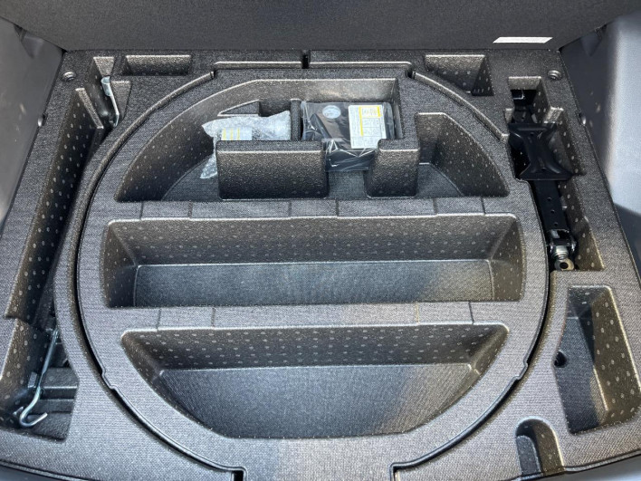 2024 Mitsubishi Eclipse Cross 5BA-GK1W (UW-6a2cc9c4daa44)[21]
