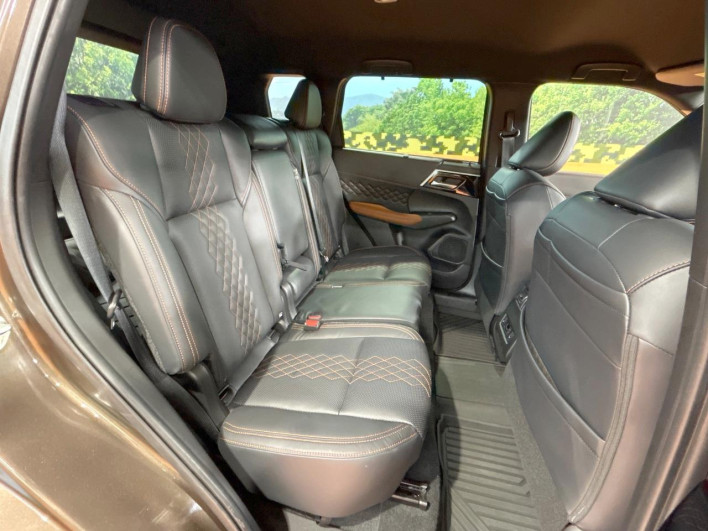 2022 Mitsubishi OUTLANDER PHEV 5LA-GN0W (UW-6a2cc9c7a0b84)[25]