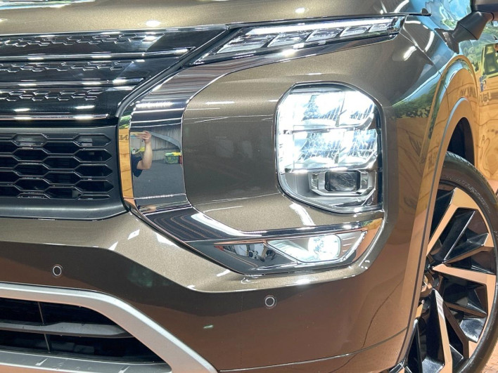 2022 Mitsubishi OUTLANDER PHEV 5LA-GN0W (UW-6a2cc9c7a0b84)[6]
