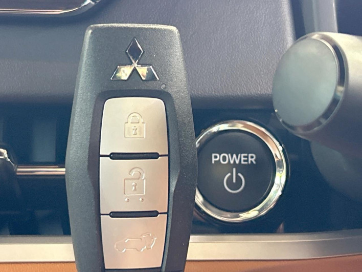 2022 Mitsubishi OUTLANDER PHEV 5LA-GN0W (UW-6a2cc9c7a0b84)[4]
