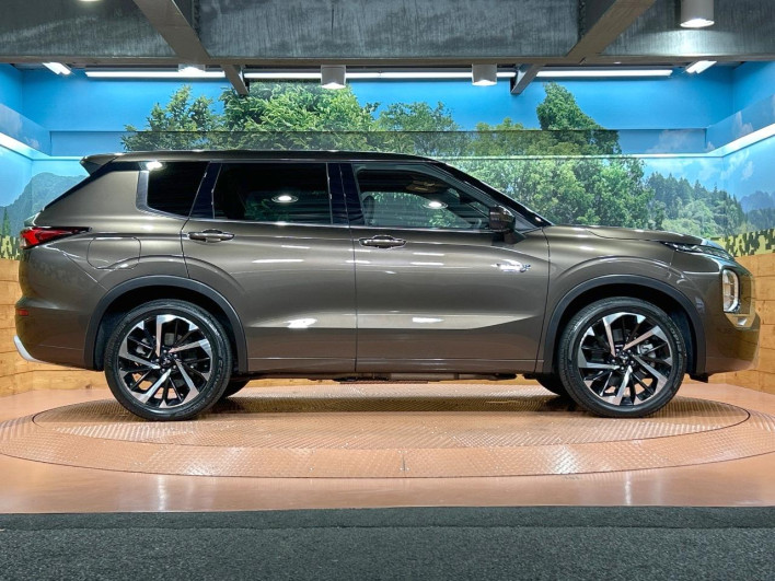 2022 Mitsubishi OUTLANDER PHEV 5LA-GN0W (UW-6a2cc9c7a0b84)[17]