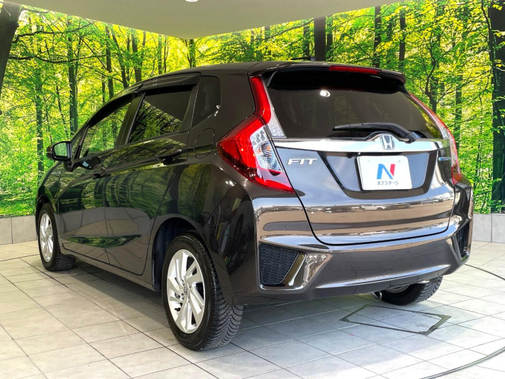 2015 Honda Fit Hybrid DAA-GP5 (UW-6a2cc9cb87e15)[9]