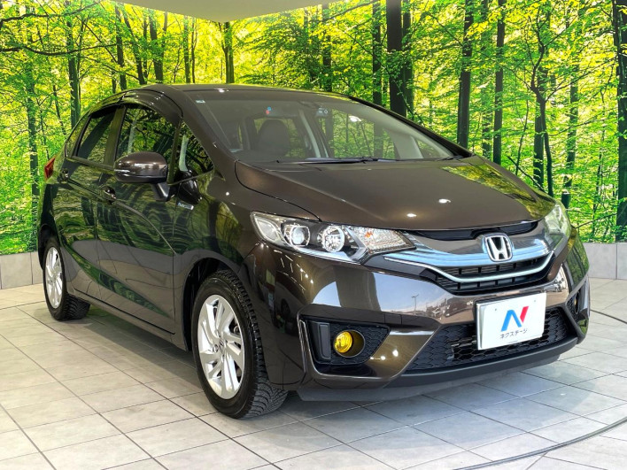 2015 Honda Fit Hybrid DAA-GP5 (UW-6a2cc9cb87e15)[22]