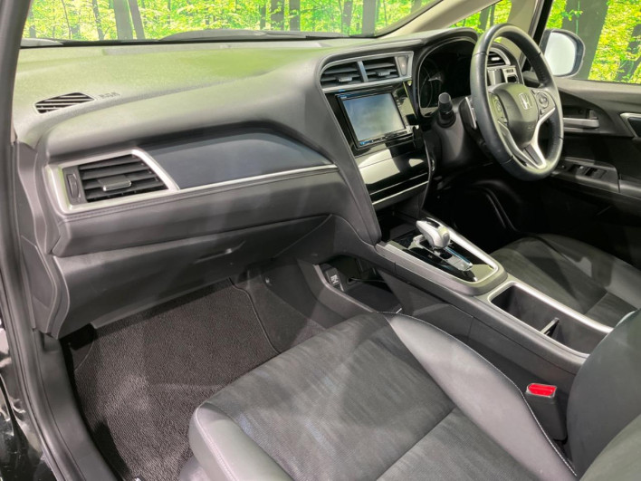 2019 Honda SHUTTLE 6AA-GP8 (UW-6a2cc9cff1b12)[19]
