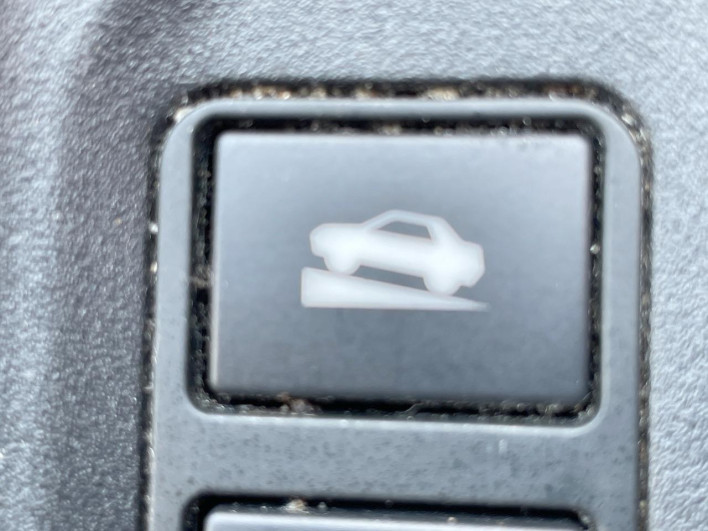 2018 Subaru XV DBA-GT7 (UW-6a2cc9d7d0388)[19]