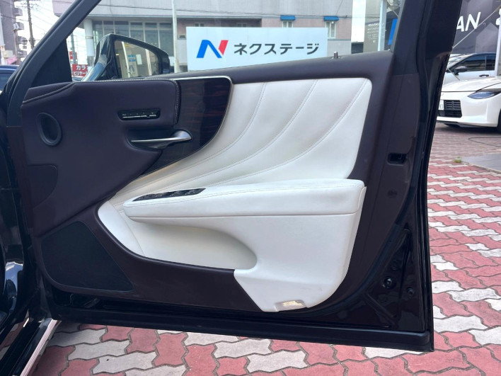 2017 Lexus LS DAA-GVF55 (UW-6a2cc9e0d7078)[26]