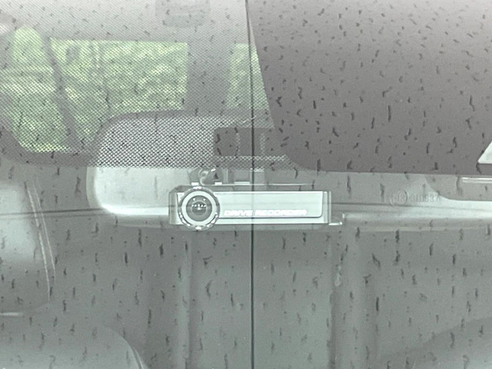 2017 Nissan Note DAA-HE12 (UW-6a2cc9e7a903b)[11]