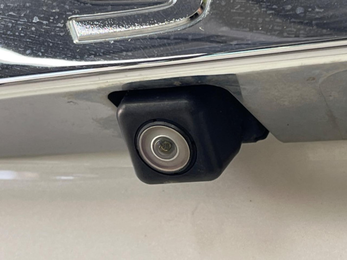2013 Nissan Serena DAA-HFC26 (UW-6a2cc9f0611c0)[22]