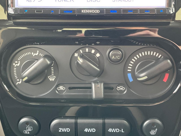 2016 Suzuki Jimny ABA-JB23W (UW-6a2cc9f70c9fb)[13]