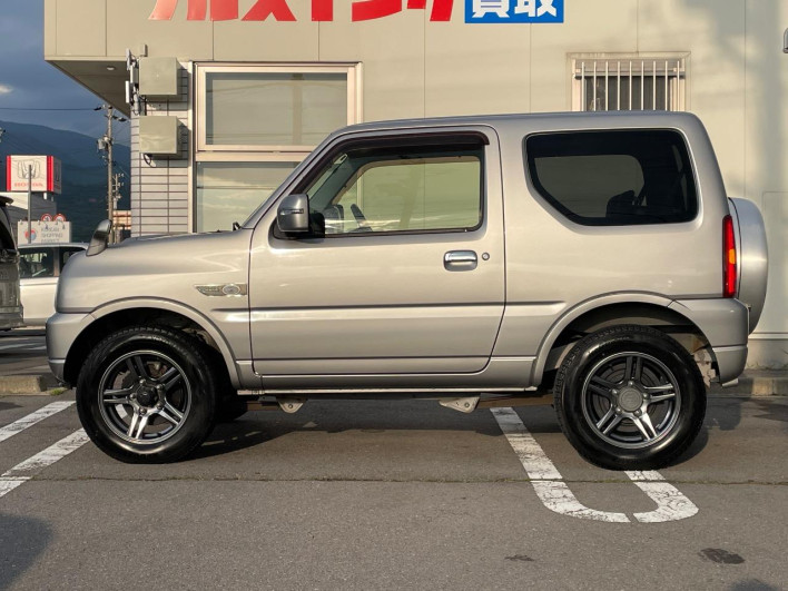 2016 Suzuki Jimny ABA-JB23W (UW-6a2cc9f70c9fb)[29]