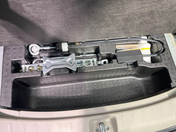 2012 Honda N-BOX DBA-JF1 (UW-6a2cc9fe66f84)[28]