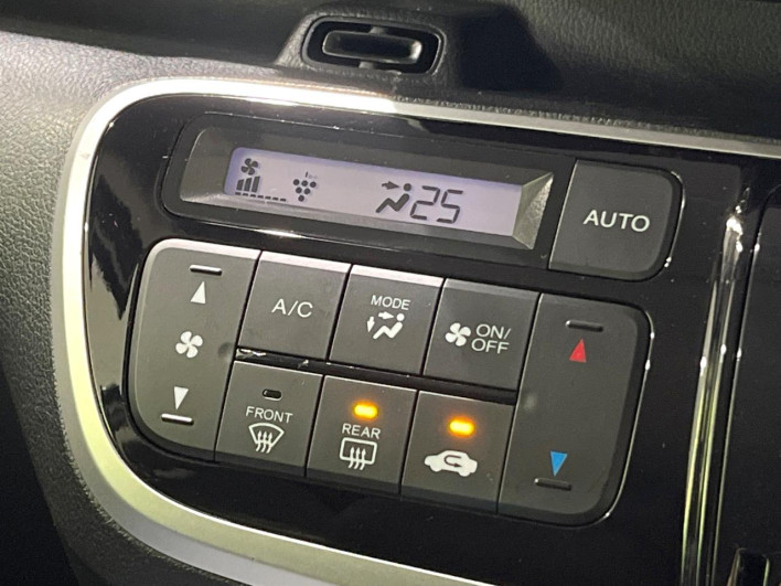 2015 Honda N-BOX CUSTOM DBA-JF1 (UW-6a2cca021fd54)[28]