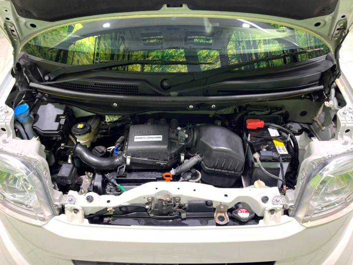2017 Honda N-BOX DBA-JF1 (UW-6a2cca04350cc)[4]