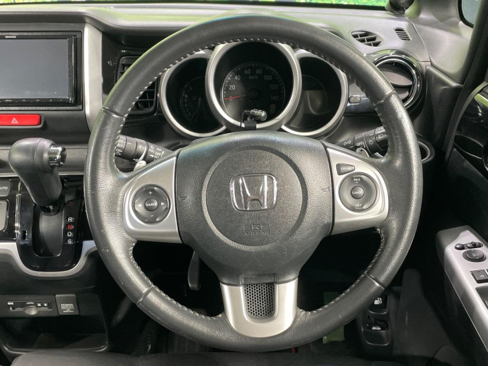 2016 Honda N-BOX CUSTOM DBA-JF1 (UW-6a2cca055f275)[22]