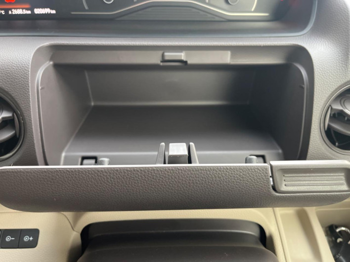 2018 Honda N-BOX DBA-JF3 (UW-6a2cca0772a33)[18]