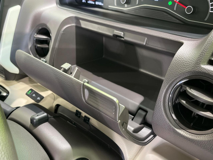 2019 Honda N-BOX DBA-JF3 (UW-6a2cca0ea7926)[28]