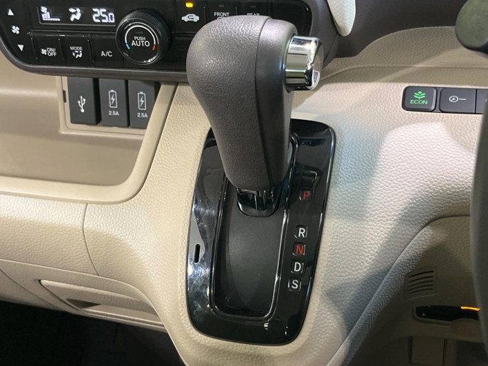 2019 Honda N-BOX DBA-JF3 (UW-6a2cca0ea7926)[10]