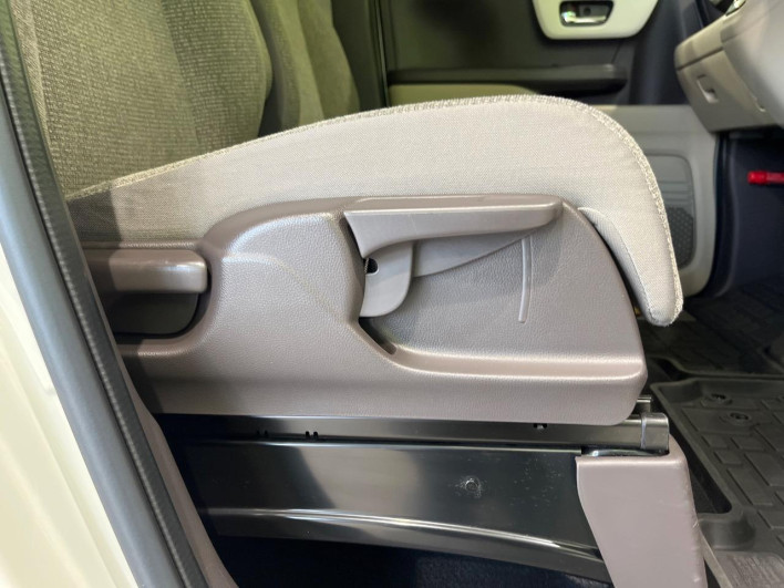2019 Honda N-BOX DBA-JF3 (UW-6a2cca0ea7926)[23]
