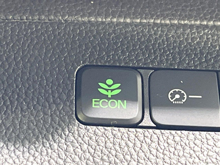 2021 Honda N-BOX CUSTOM 6BA-JF3 (UW-6a2cca10aed0f)[27]