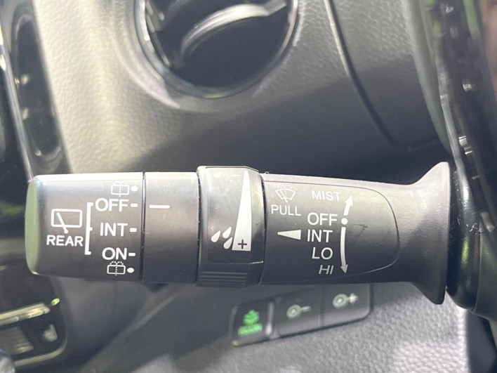 2021 Honda N-BOX CUSTOM 6BA-JF3 (UW-6a2cca10aed0f)[23]