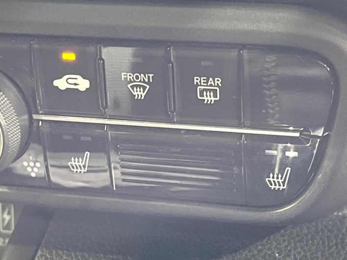 2021 Honda N-BOX CUSTOM 6BA-JF3 (UW-6a2cca10aed0f)[26]