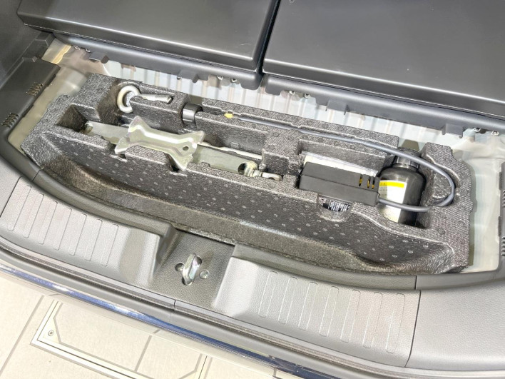 2021 Honda N-BOX CUSTOM 6BA-JF3 (UW-6a2cca143f3e9)[27]