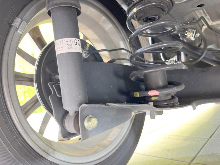 2021 Honda N-BOX CUSTOM 6BA-JF3 (UW-6a2cca143f3e9)[21]