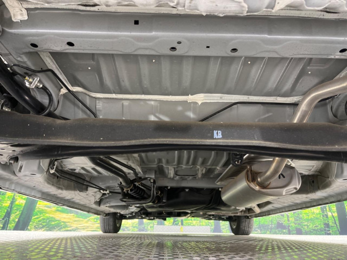 2023 Honda N-BOX CUSTOM 6BA-JF3 (UW-6a2cca174932e)[28]