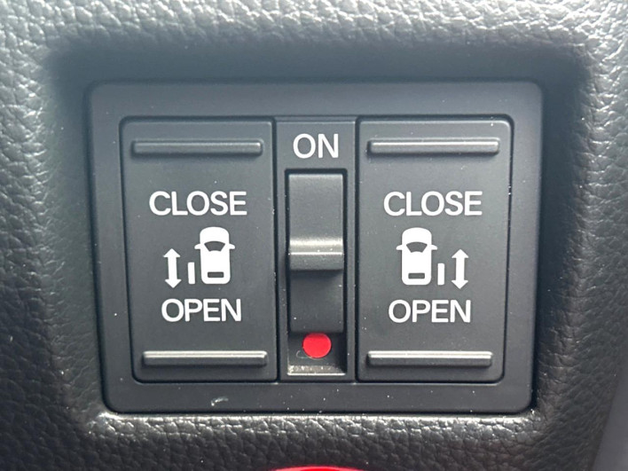 2022 Honda N-BOX CUSTOM 6BA-JF4 (UW-6a2cca19a97c1)[9]
