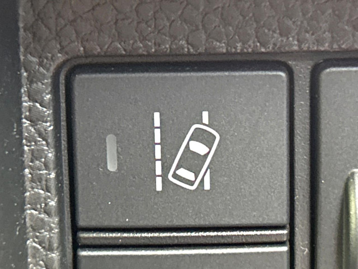 2022 Honda N-BOX CUSTOM 6BA-JF4 (UW-6a2cca19a97c1)[13]