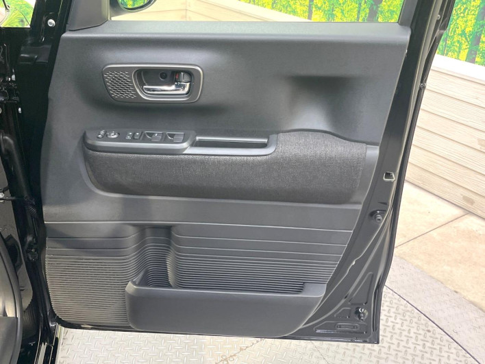 2025 Honda N-BOX CUSTOM 6BA-JF5 (UW-6a2cca1d491bd)[23]