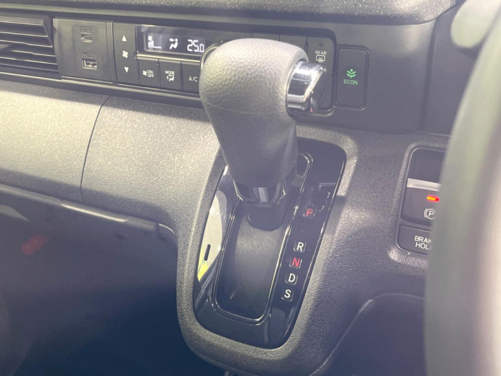 2023 Honda N-BOX CUSTOM 6BA-JF5 (UW-6a2cca22880c6)[22]