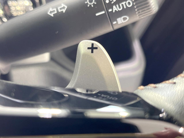2023 Honda N-BOX CUSTOM 6BA-JF5 (UW-6a2cca22880c6)[9]