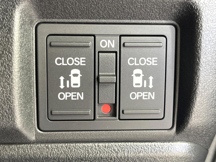 2023 Honda N-BOX CUSTOM 6BA-JF5 (UW-6a2cca22880c6)[6]