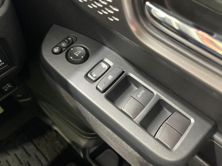 2023 Honda N-BOX CUSTOM 6BA-JF5 (UW-6a2cca22880c6)[5]