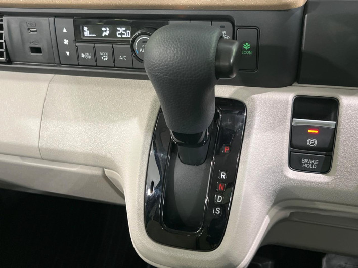 2024 Honda N-BOX 6BA-JF6 (UW-6a2cca254113e)[12]