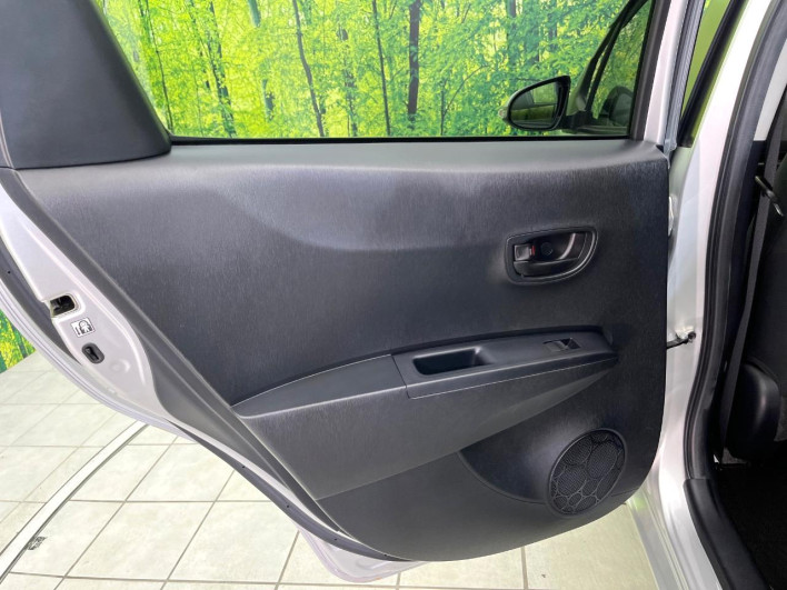 2013 Toyota Vitz DBA-KSP130 (UW-6a2cca3d9a177)[27]