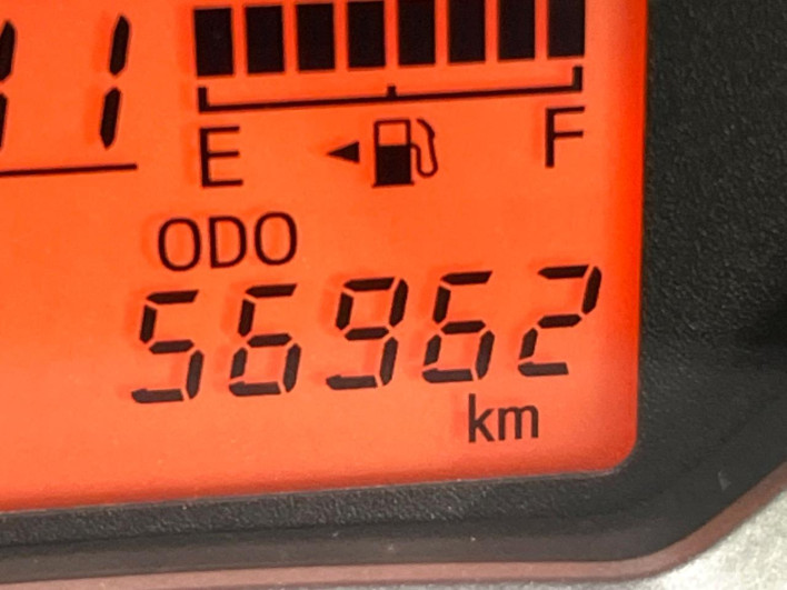 2013 Toyota Vitz DBA-KSP130 (UW-6a2cca3d9a177)[2]