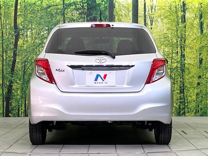 2013 Toyota Vitz DBA-KSP130 (UW-6a2cca3d9a177)[17]