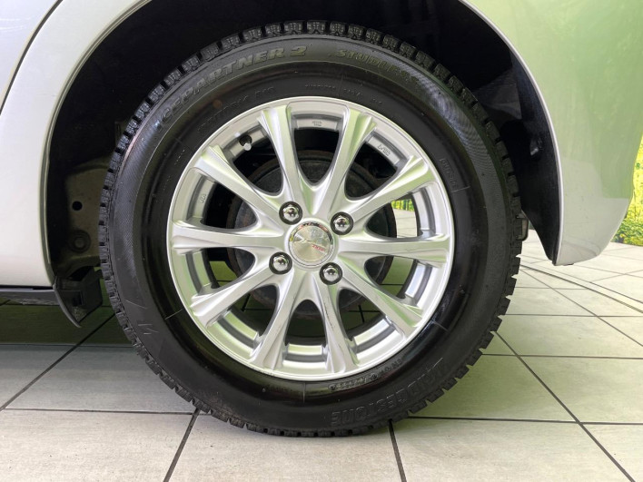 2013 Toyota Vitz DBA-KSP130 (UW-6a2cca3d9a177)[8]