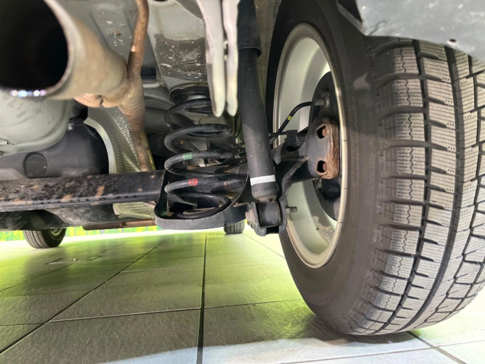 2013 Toyota Vitz DBA-KSP130 (UW-6a2cca3d9a177)[25]