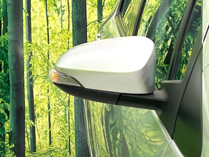 2013 Toyota Vitz DBA-KSP130 (UW-6a2cca3d9a177)[5]