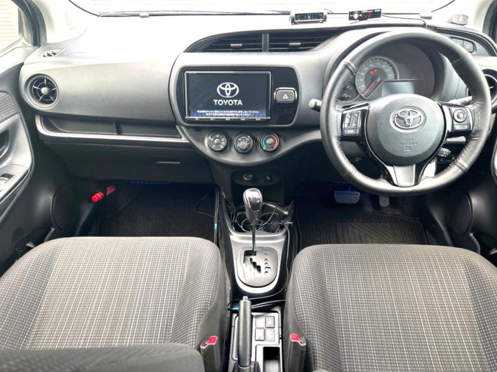 2017 Toyota Vitz DBA-KSP130 (UW-6a2cca3e0678c)[23]