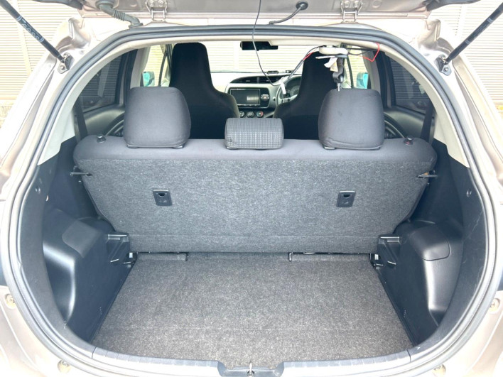 2017 Toyota Vitz DBA-KSP130 (UW-6a2cca3e0678c)[19]