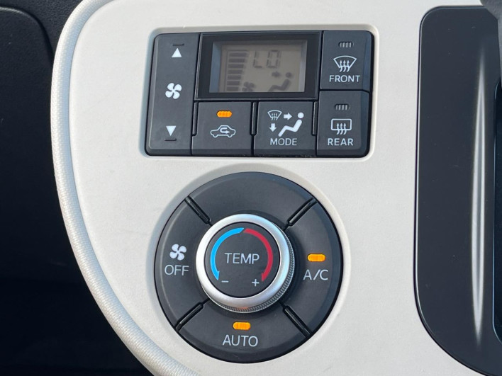 2016 Daihatsu Mira Cocoa DBA-L675S (UW-6a2cca4497eef)[17]