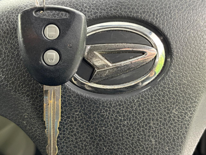 2013 Daihatsu Mirai Ease DBA-LA300S (UW-6a2cca4c1f971)[4]