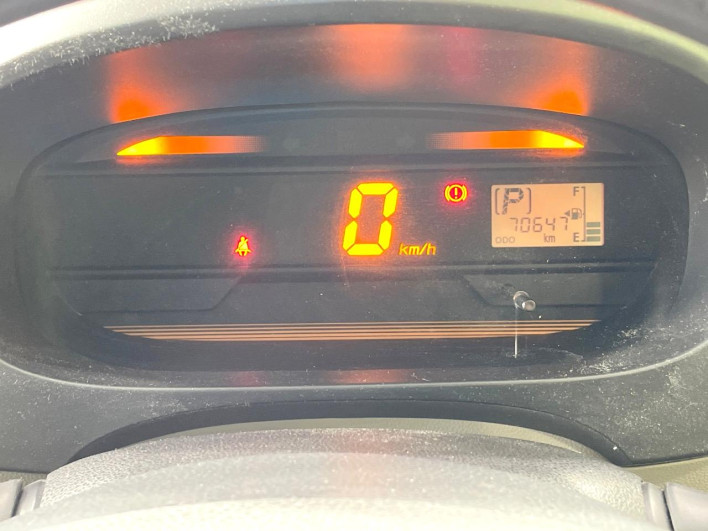 2014 Daihatsu Mirai Ease DBA-LA300S (UW-6a2cca4c39044)[14]