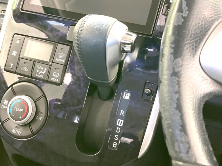 2019 Daihatsu Tanto DBA-LA600S (UW-6a2cca59947f0)[25]