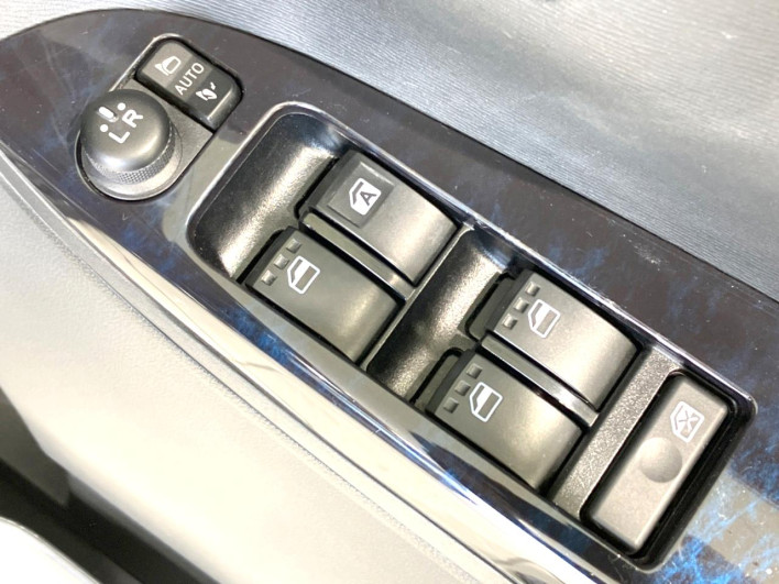 2019 Daihatsu Tanto DBA-LA600S (UW-6a2cca59947f0)[12]
